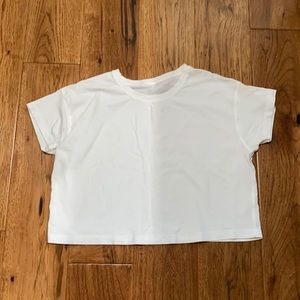 Lululemon cropped tee